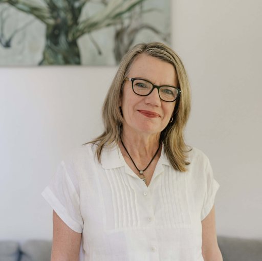 Dr Cath Cosgrave logo