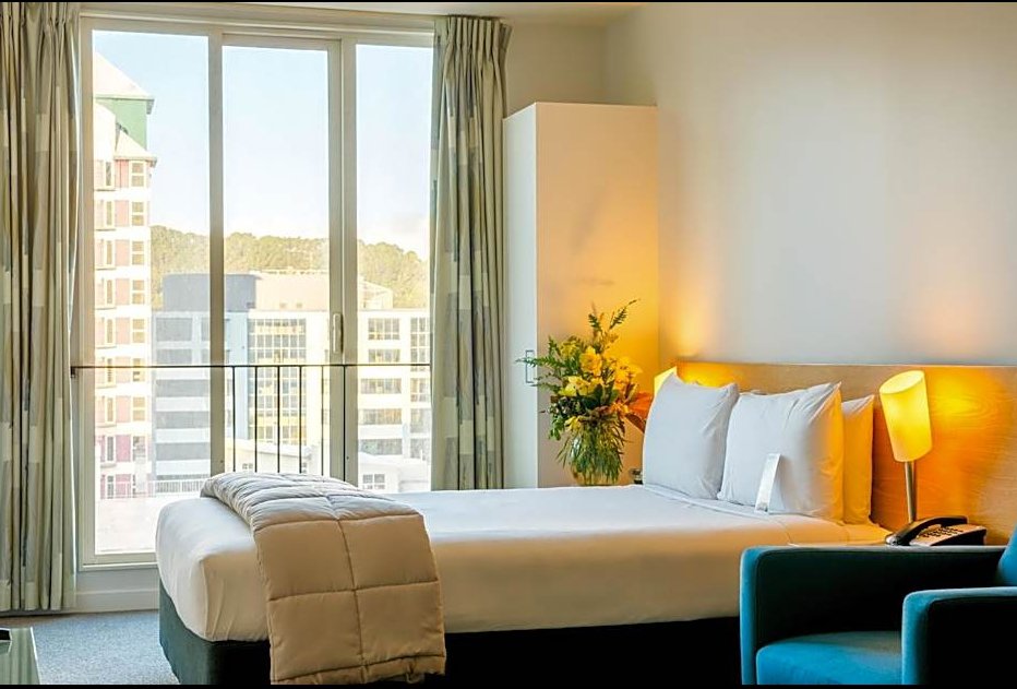 Astelia Apartment Hotel