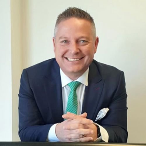 Robert Tulp - Apollo Auctions  logo