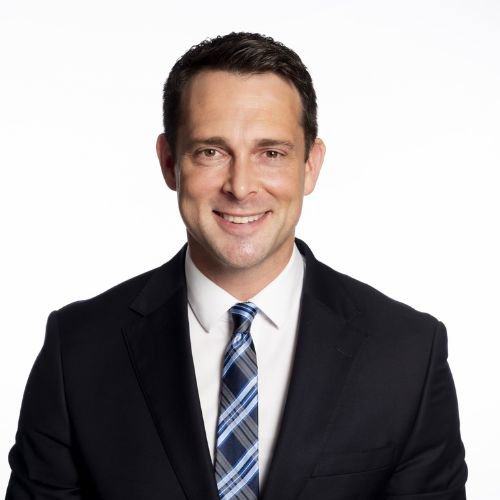 Travers Smyth - Bayleys  logo