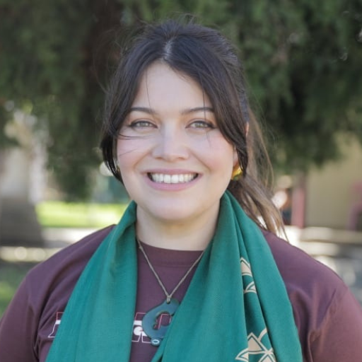 Madeleine Hakaraia de Young logo