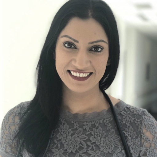 Dr Priya Ayyar logo