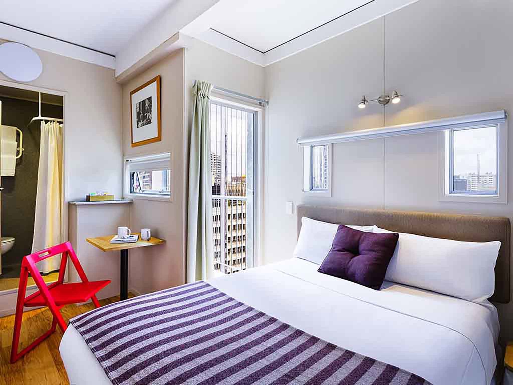Ibis Auckland